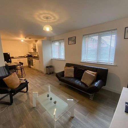 2 Bedroom Private Spacious Apartment In West Midlands Бірмінгем Екстер'єр фото